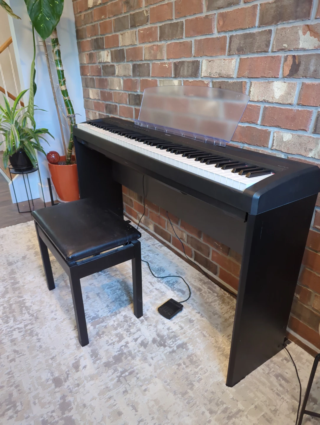 Yamaha  P95 Digital Piano with Bench and Pedal - photo 2