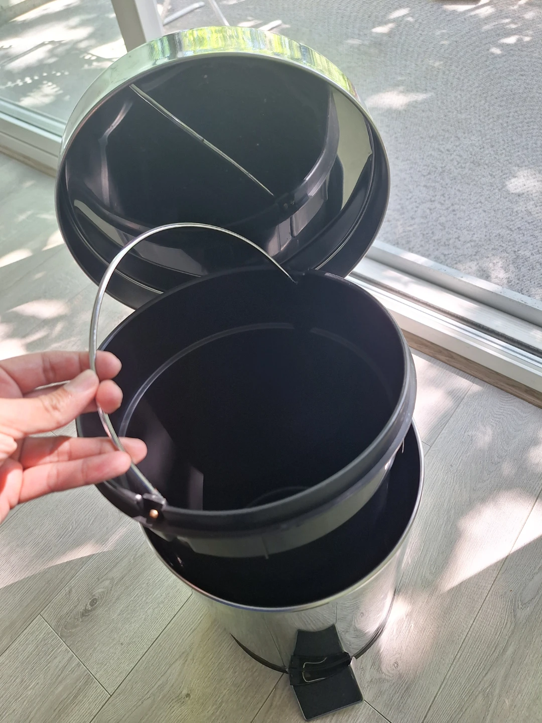Stainless Steel Step Trash Can with Inner Bucket - photo 4