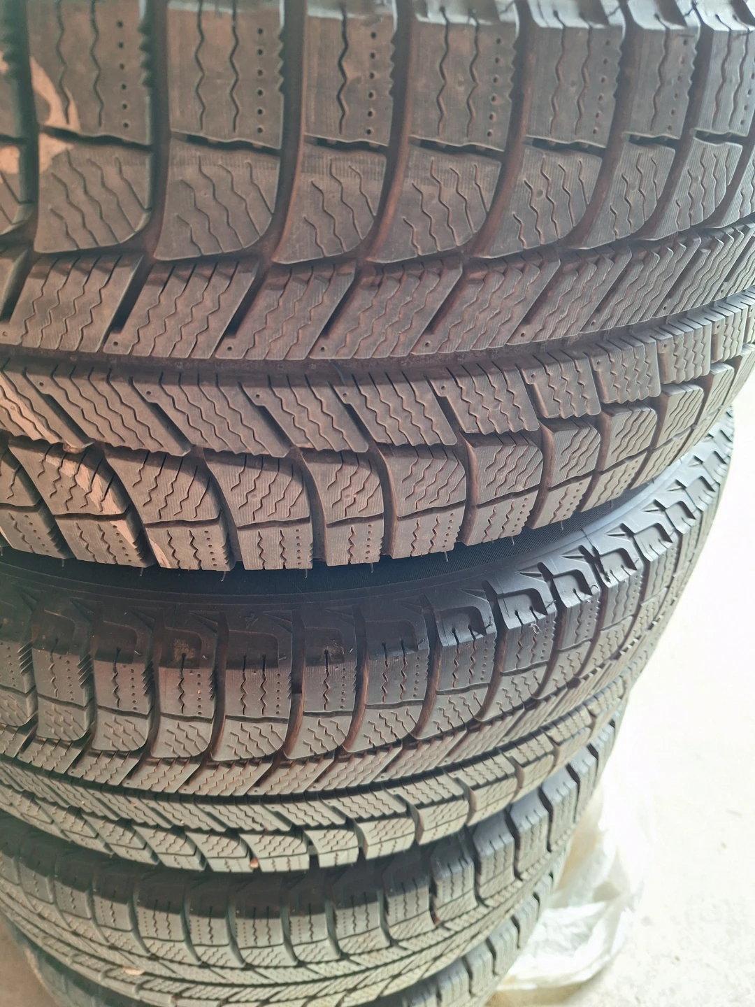 Michelin Winter Tires on Rim 195/55R16 - photo 3