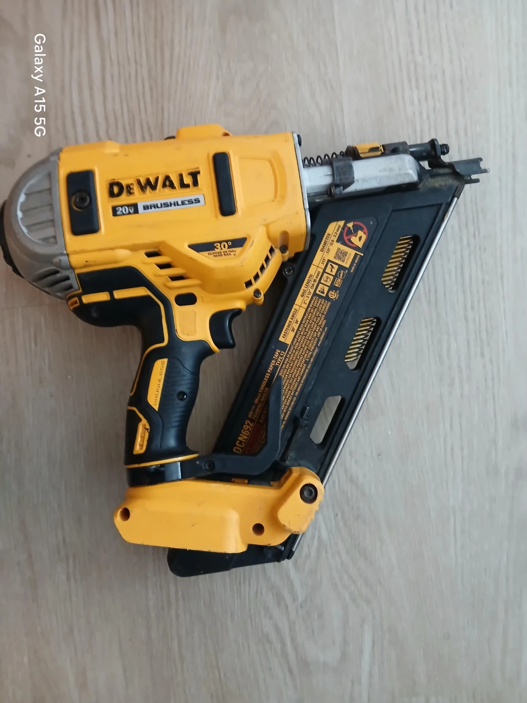 DEWALT DCN 692B 20V Brushless Cordless Framing Nailer