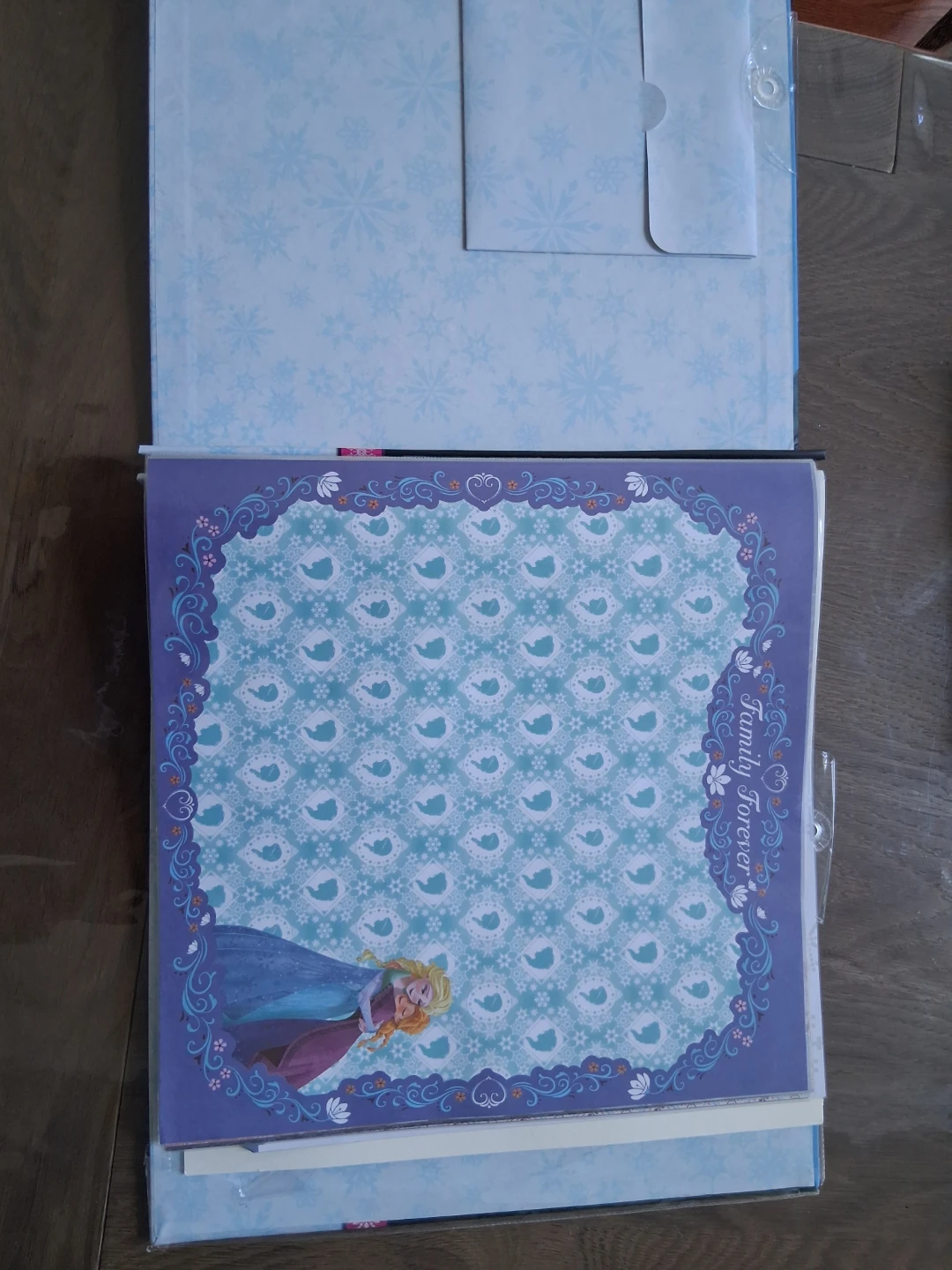 Disney Frozen Scrapbook Album - photo 2