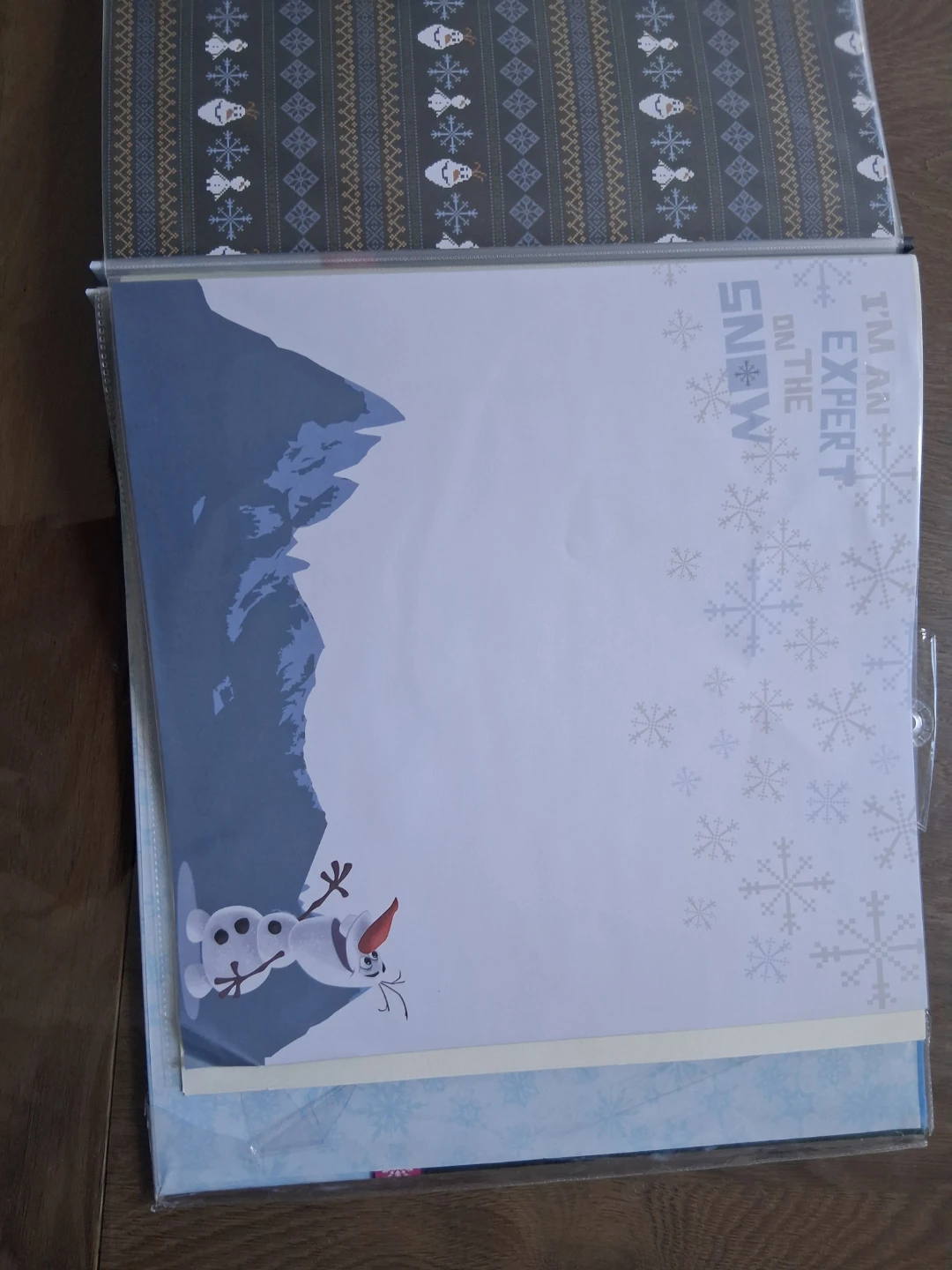Disney Frozen Scrapbook Album - photo 5