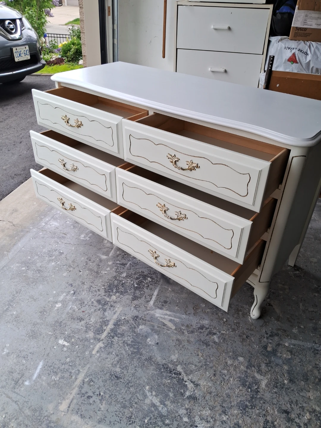 White Six-Drawer Dresser - photo 2