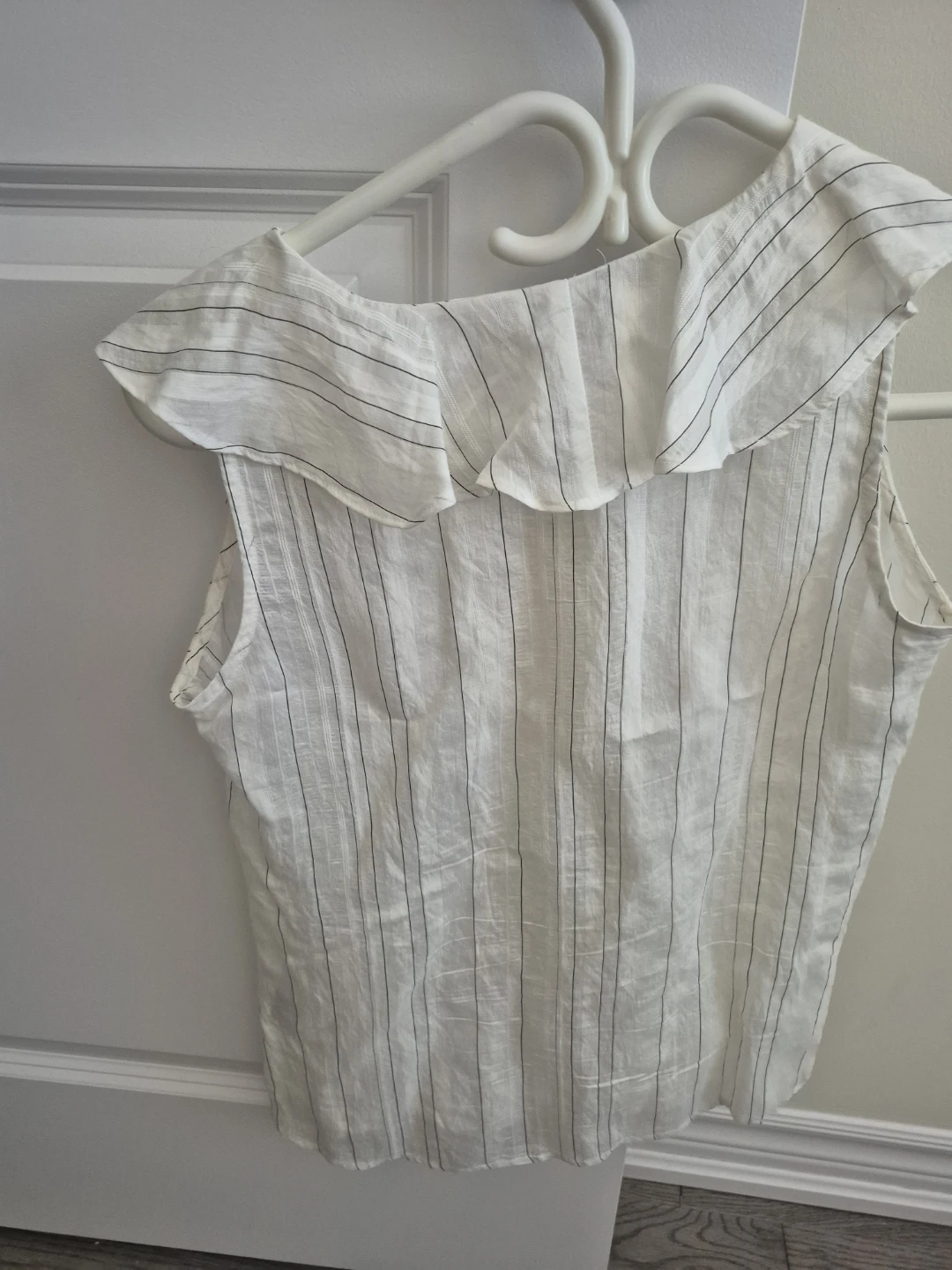Banana Republic Petite XXS TTP White Striped Ruffle Top - photo 2