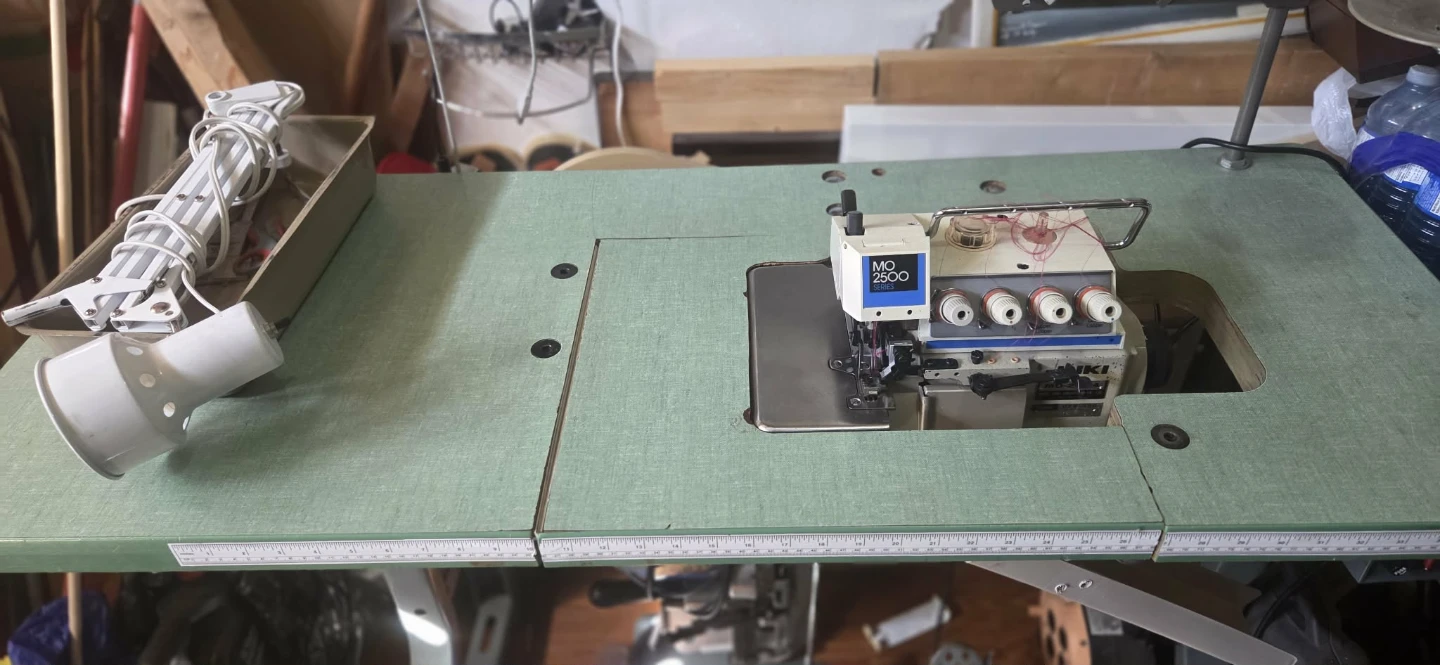 JUKI MO-2500 Overlock Sewing Machine