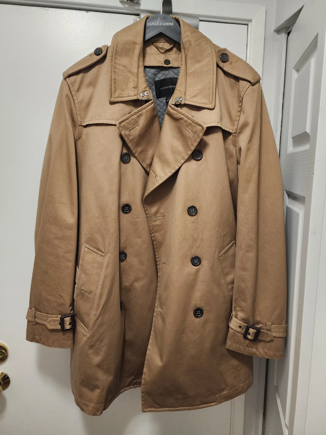 Banana Republic Tan Trench Coat - Size M