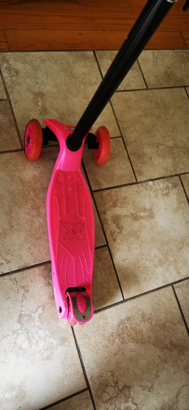 Pink 3-Wheel Scooter