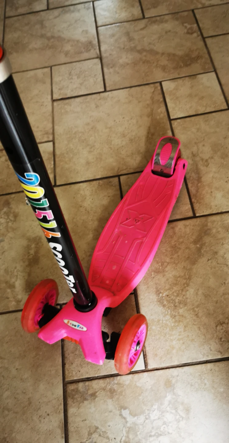 Pink 3-Wheel Scooter - photo 3