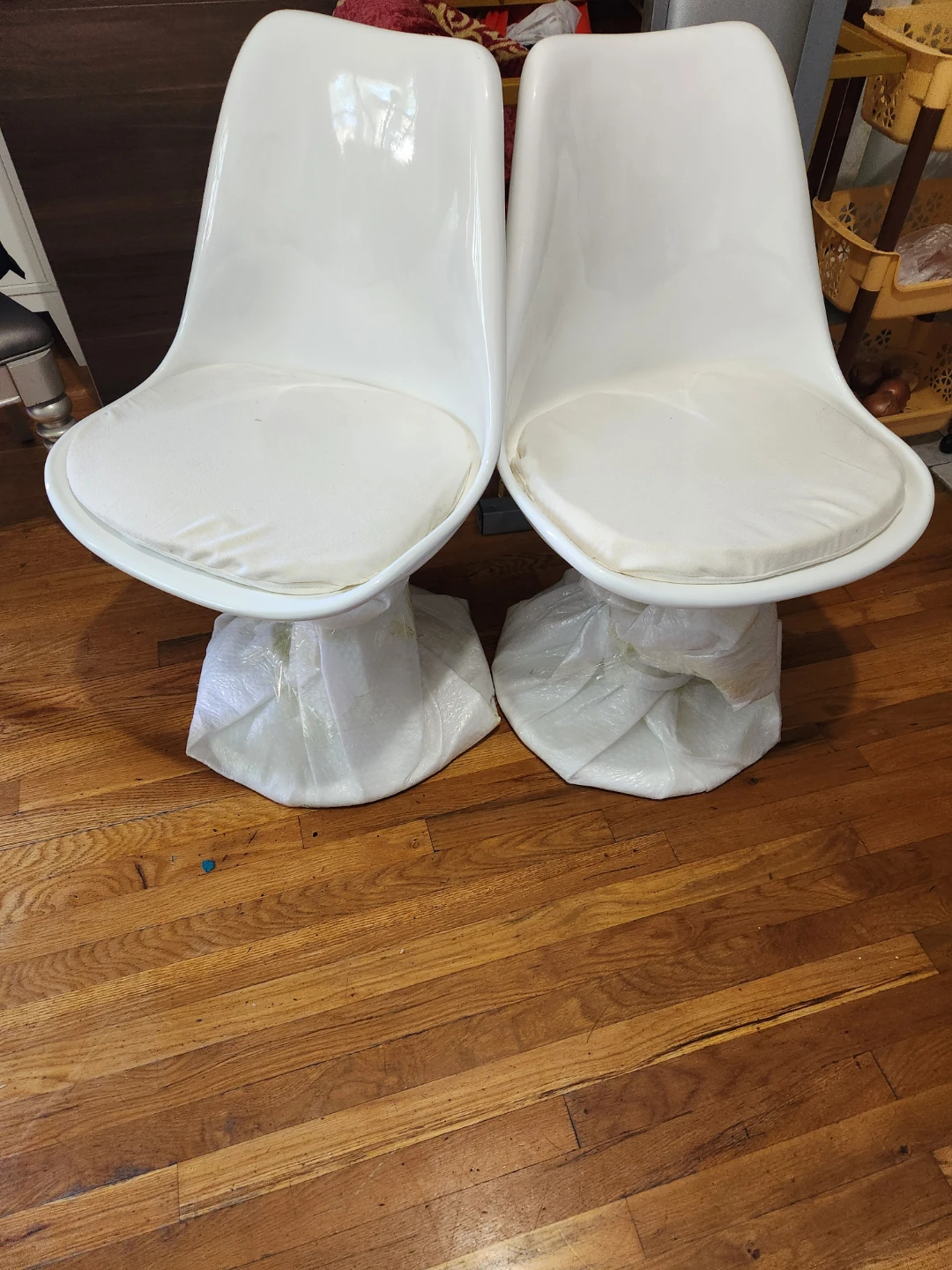Set of 2 White Tulip Style Dining Chairs with Cushions