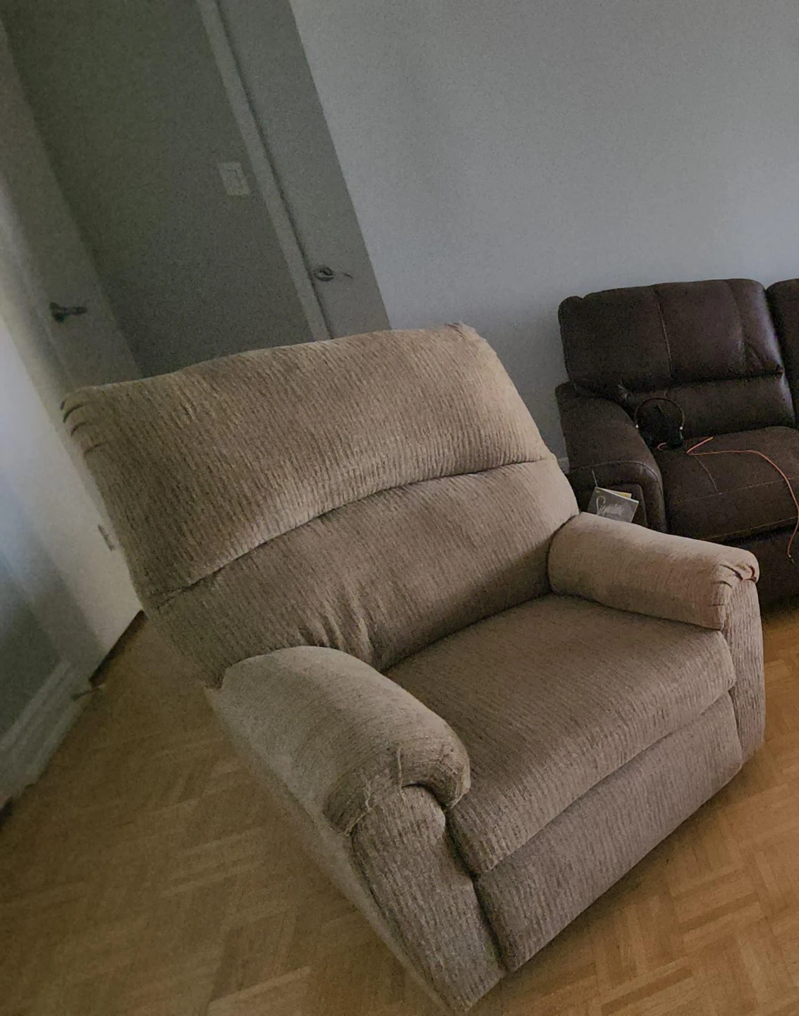Nerviano Recliner - Gray ashleys electric recliner