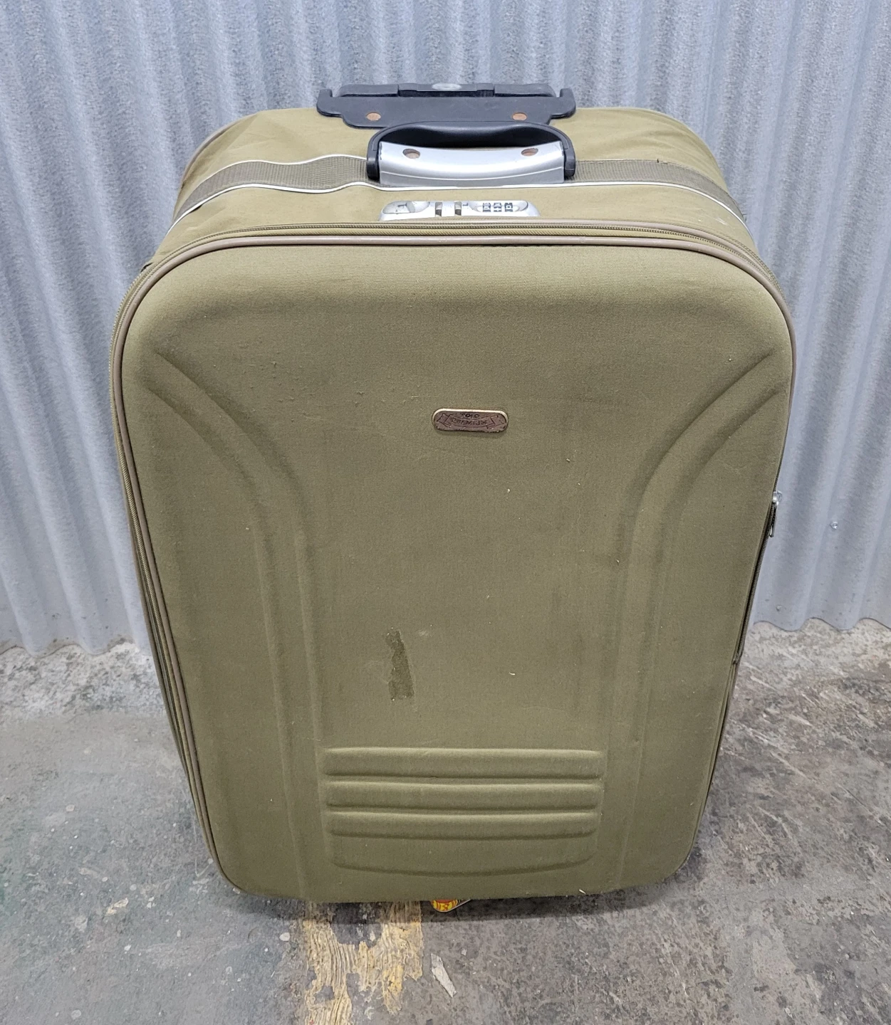 Suitcases - photo 5