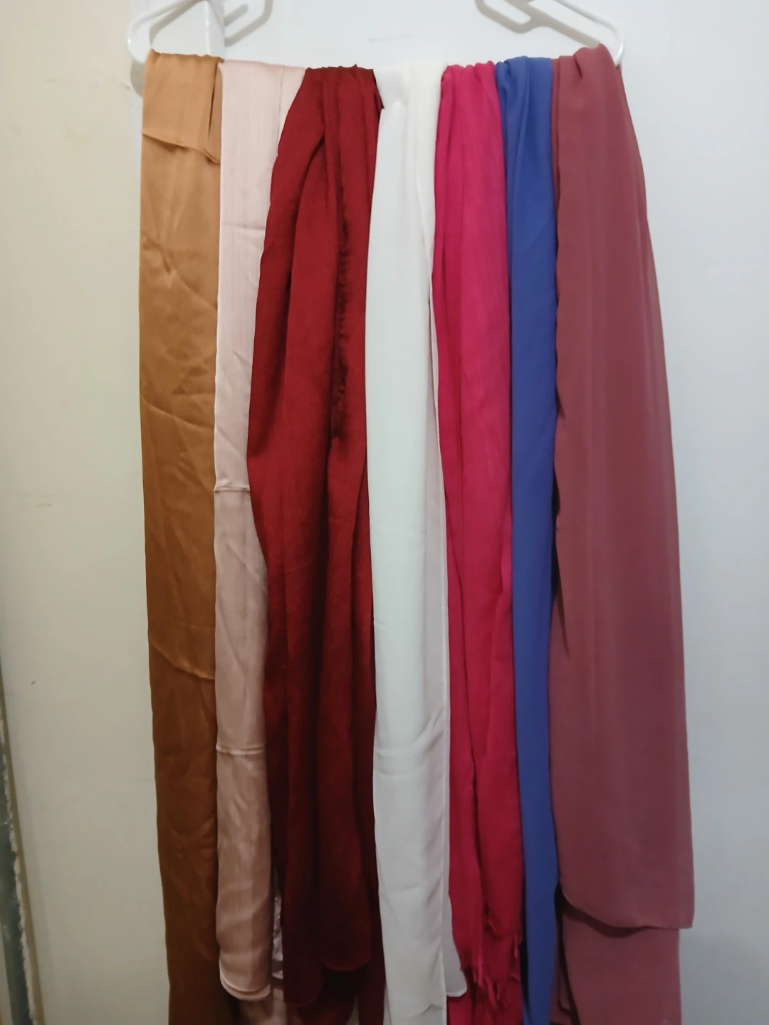 7 pcs Chiffon Hijabs Scarves - Assorted Colours - photo 2