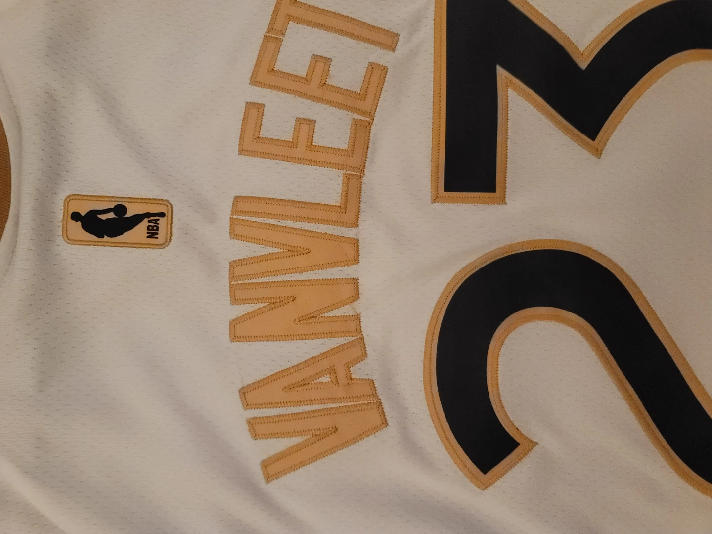 Toronto Raptors Vanvleet #23 Golden Edition Jersey Size 54 - photo 3