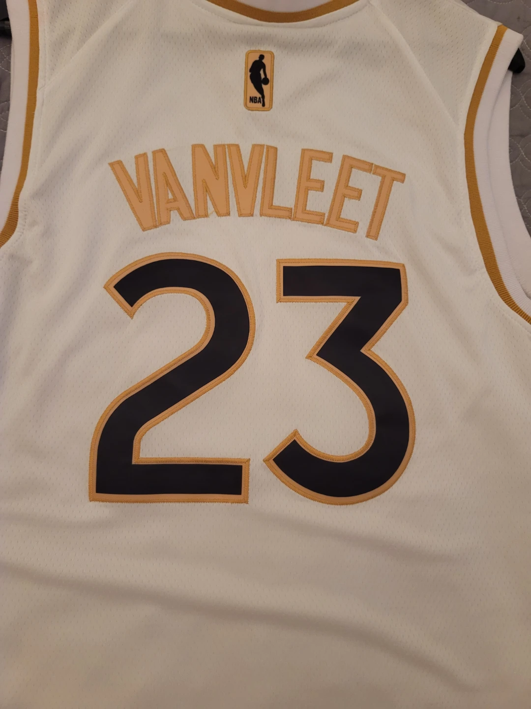 Toronto Raptors Vanvleet #23 Golden Edition Jersey Size 54 - photo 4