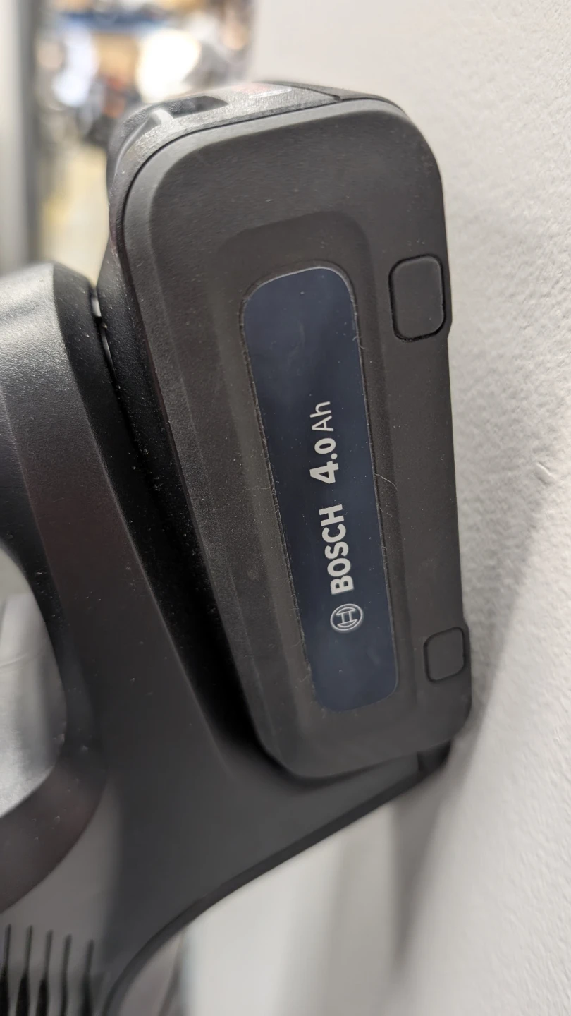 Bosch Unlimited 10 Cordless Stick Vacuum - photo 3
