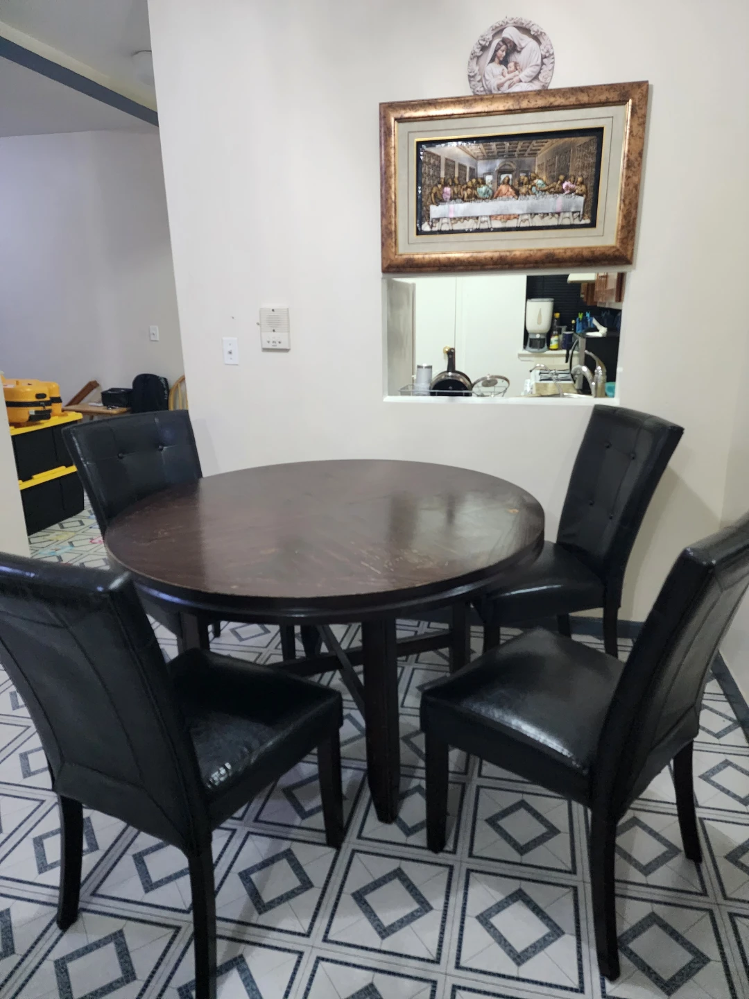 Round Dining Table and 4 Chairs Set - photo 2
