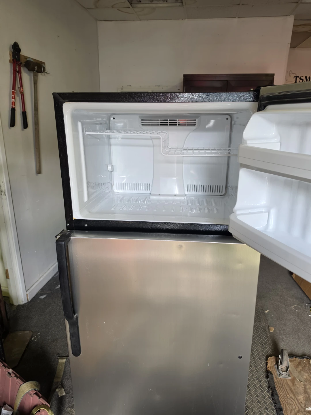 GE Top Freezer Refrigerator - photo 5