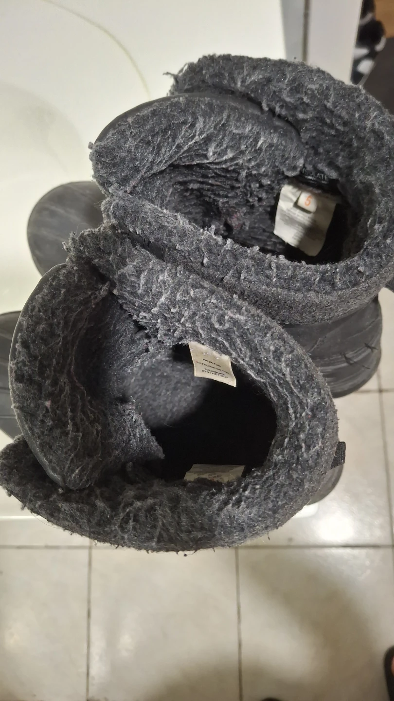 Joe Fresh Kids Black Winter Boots Size 5