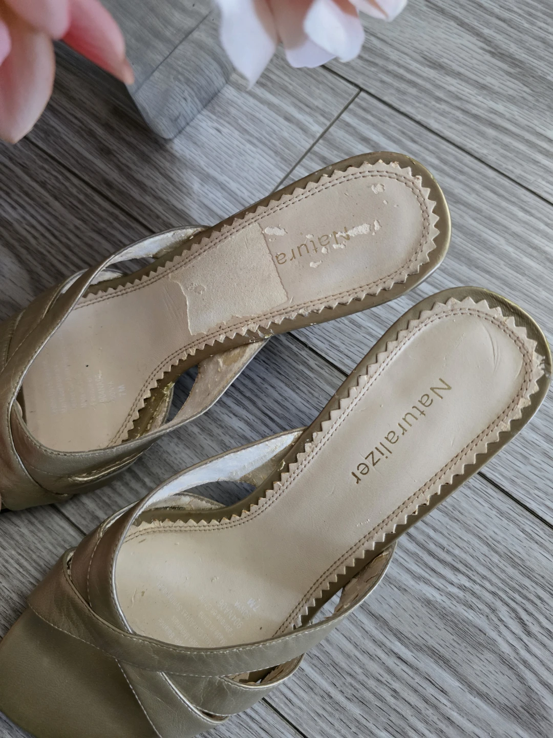 Naturalizer Gold Strappy Heeled Sandals Size 7 - photo 4