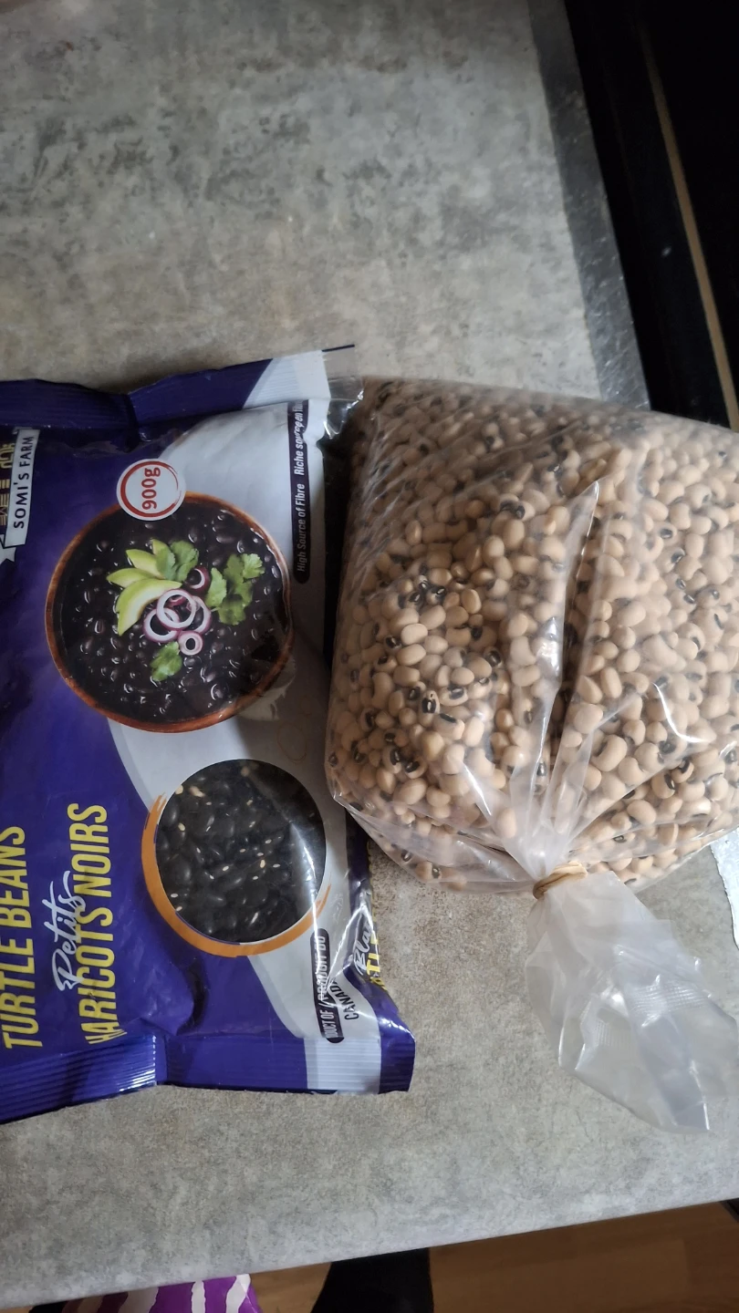 Black Turtle Beans and black eyed beans