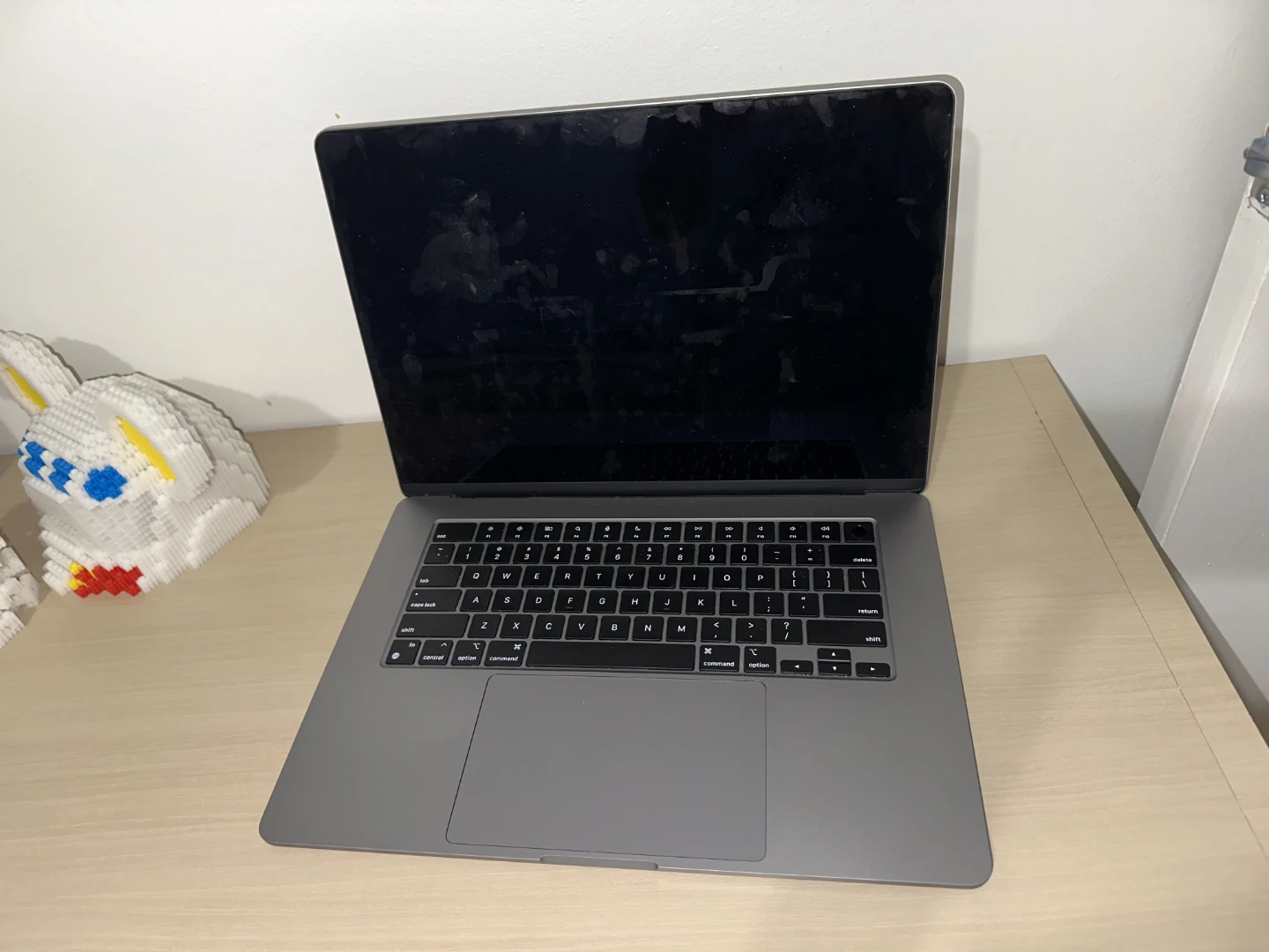Apple MacBook Pro Laptop - photo 3