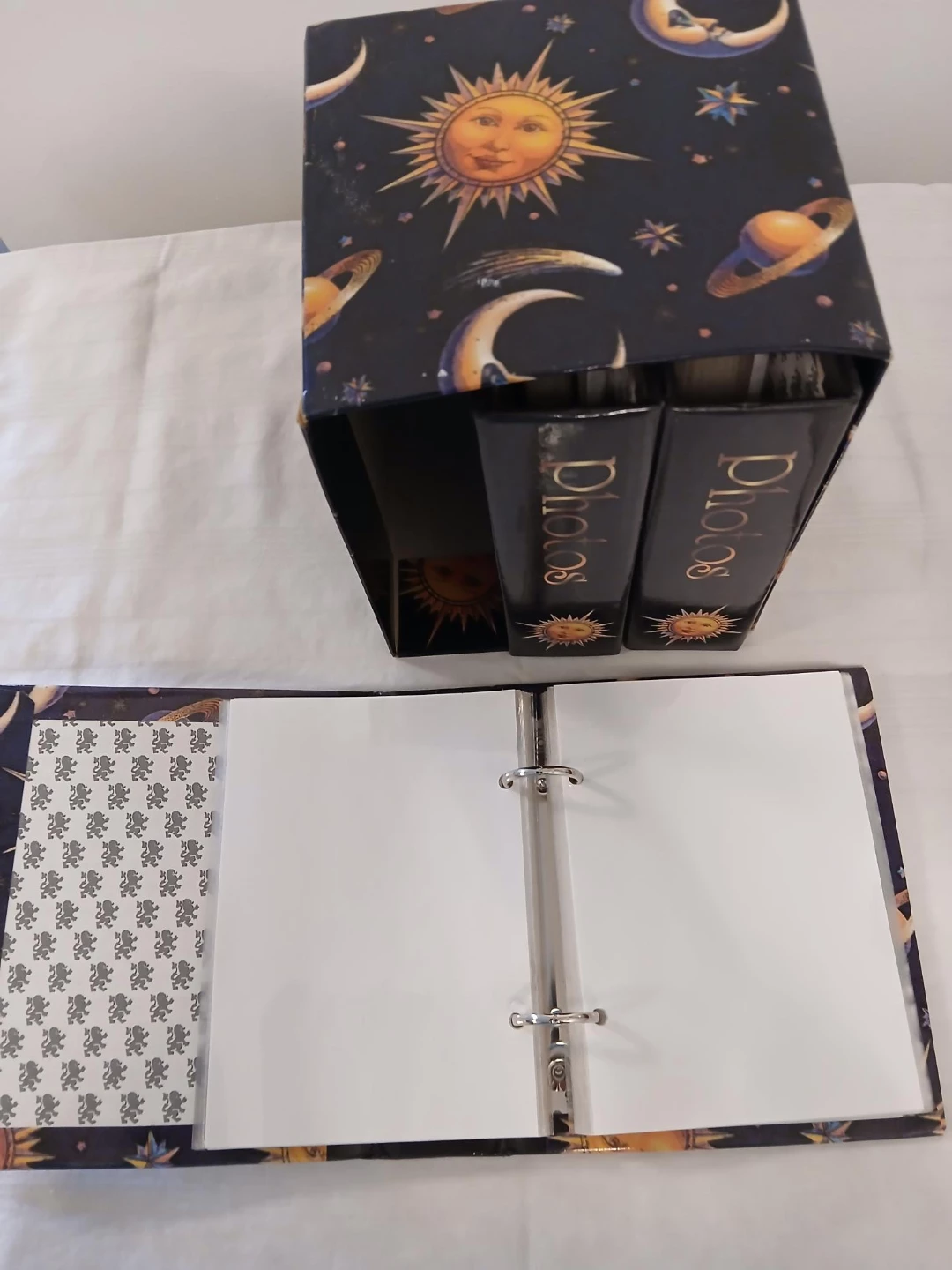 Set of 3 Photo Albums with Celestial Design. Pick up only. - photo 3