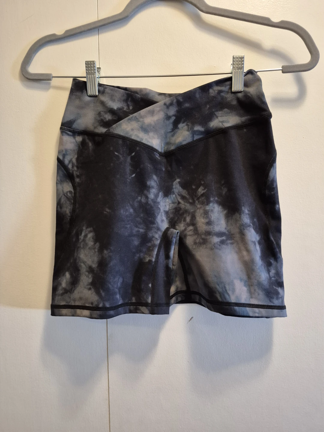 Alphalete Tie-Dye Bike Shorts