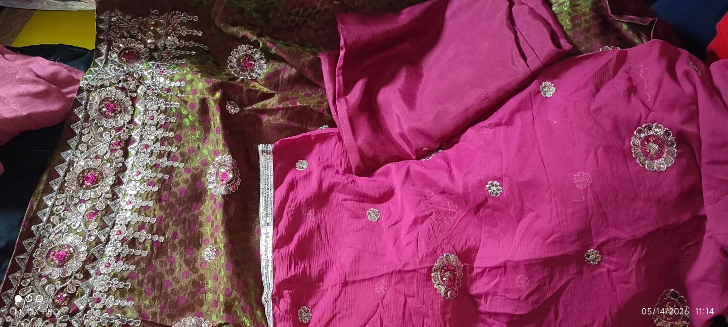 Embroidered 3-piece unstitched suit - photo 2