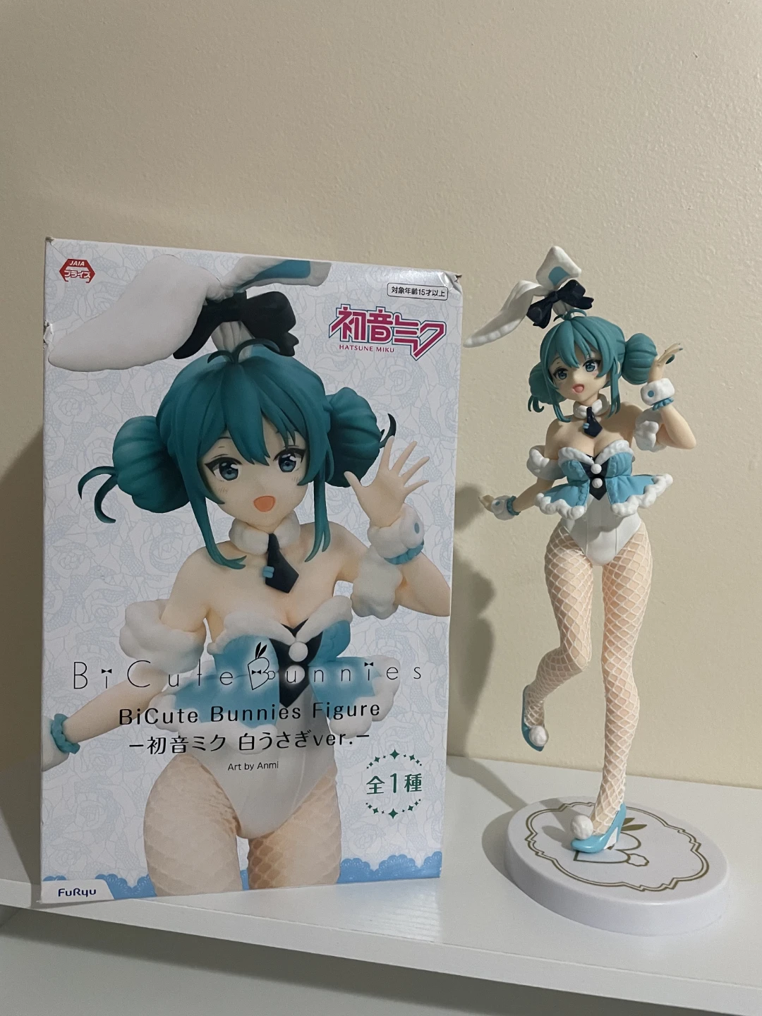 Authentic Miku Bunnies Figure - photo 2