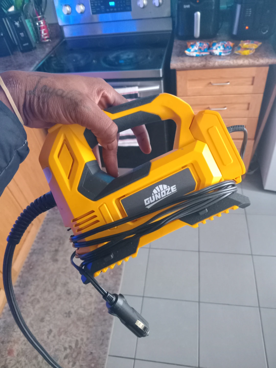 Corded tire inflator