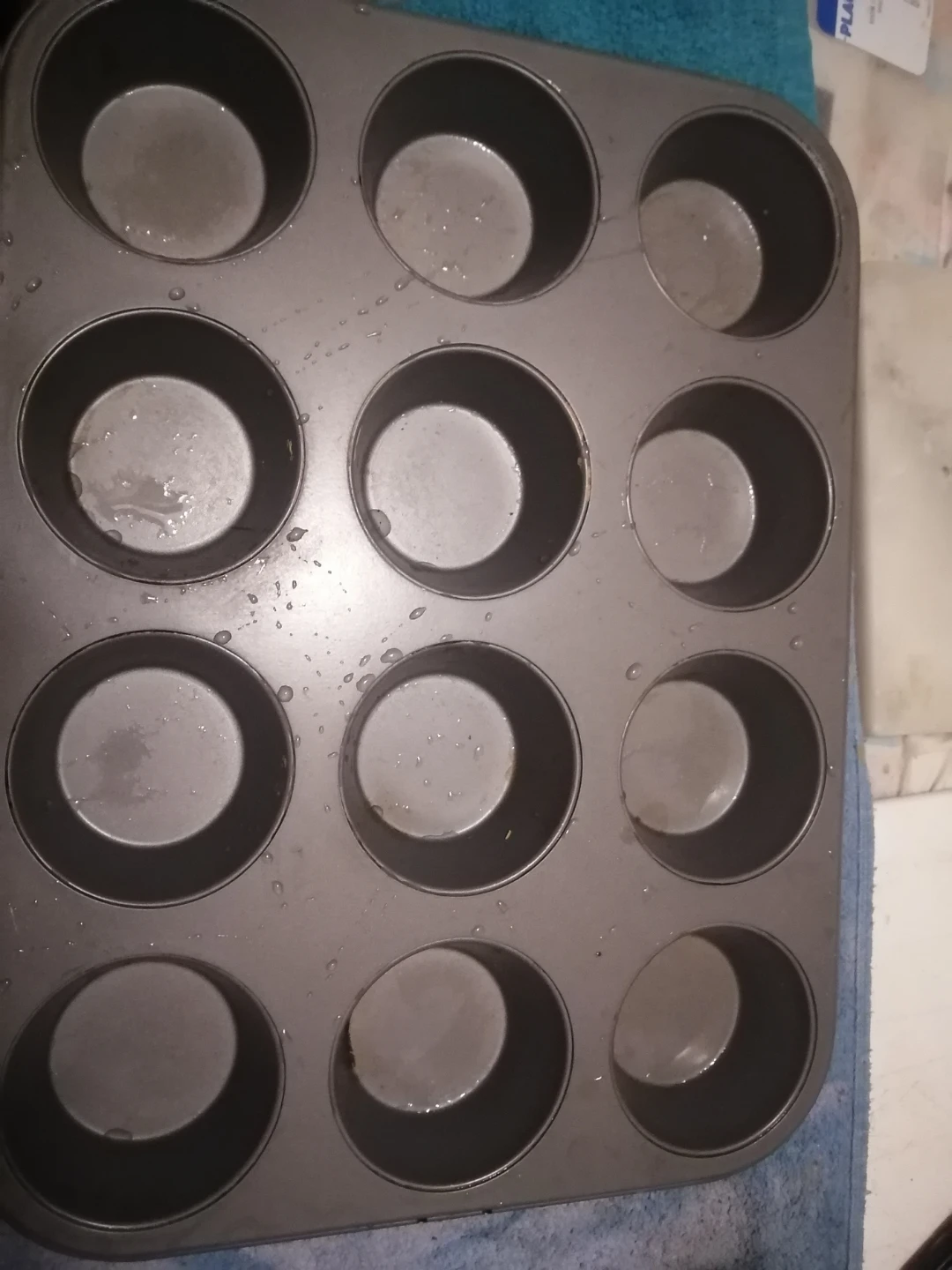 12 Cup Muffin Tin Baking Pan