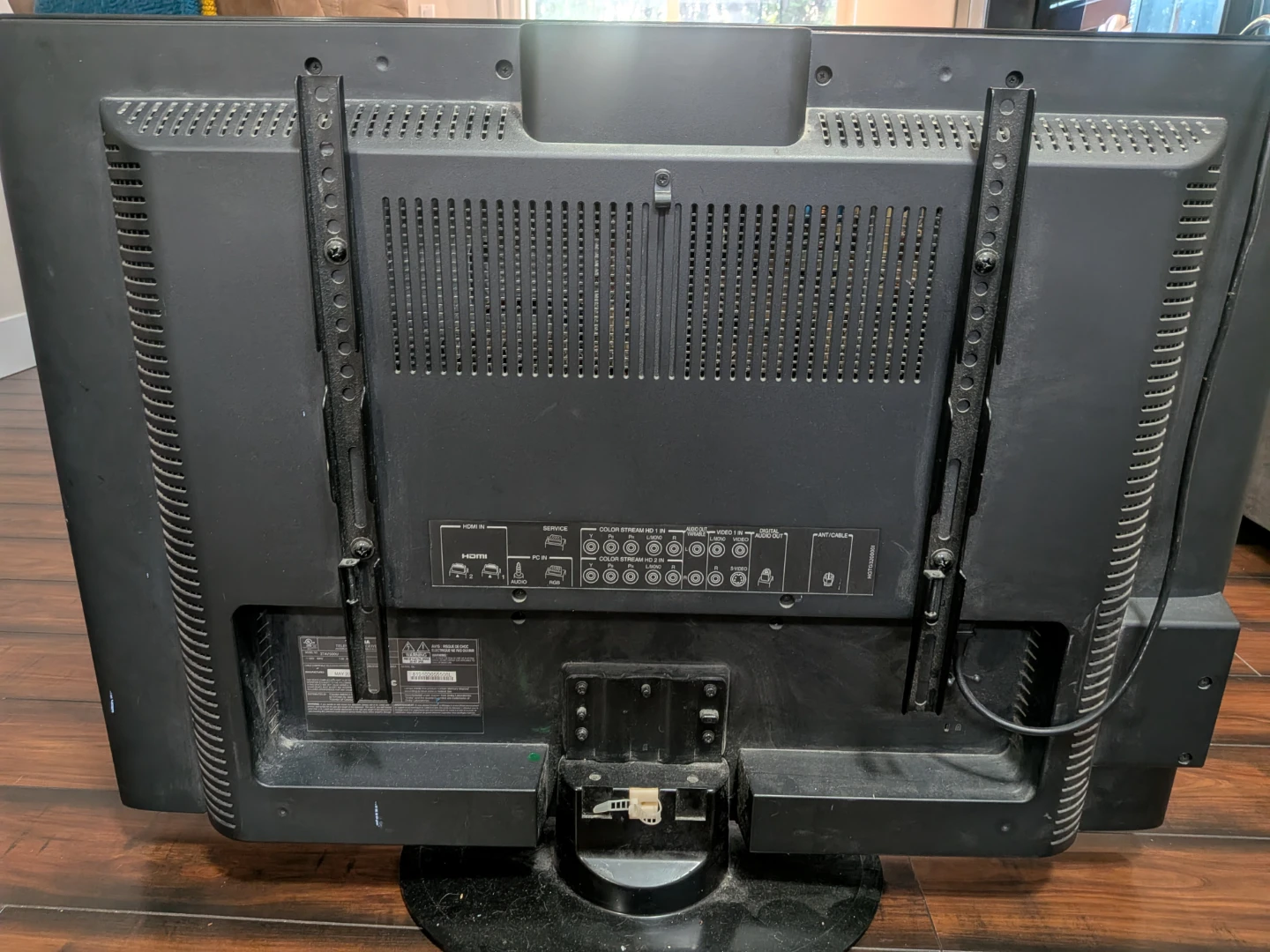 Toshiba Flat Screen TV - photo 2