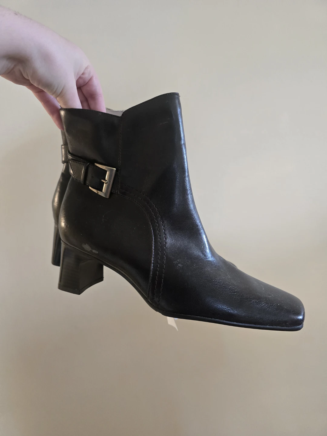 Predictions Women's Size 10 Black Ankle Boots