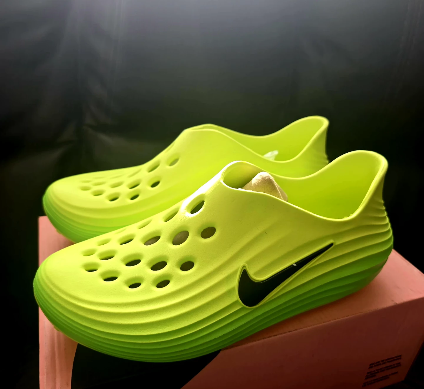 Brand new Nike ReactX Rejuven8 foam slep on shoes