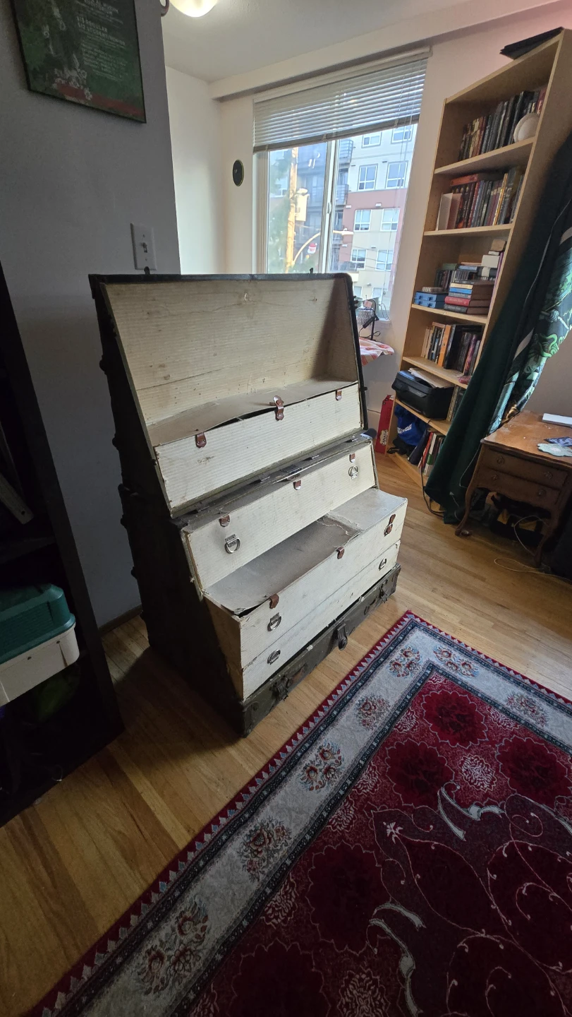 Vintage Trunk Dresser with Drawers - photo 2