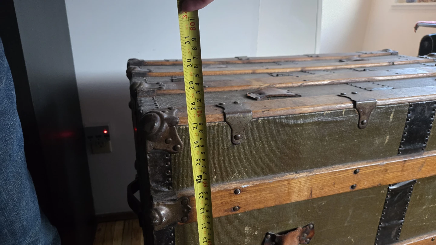 Vintage Trunk Dresser with Drawers - photo 3