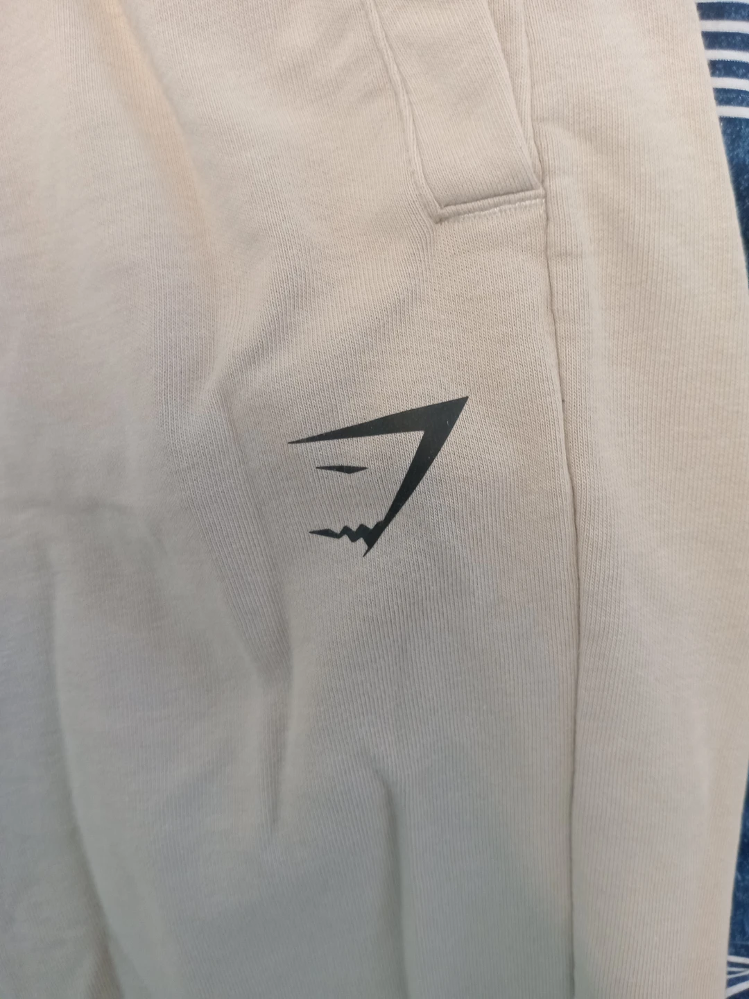 Gymshark sweatpants size Xl - photo 2