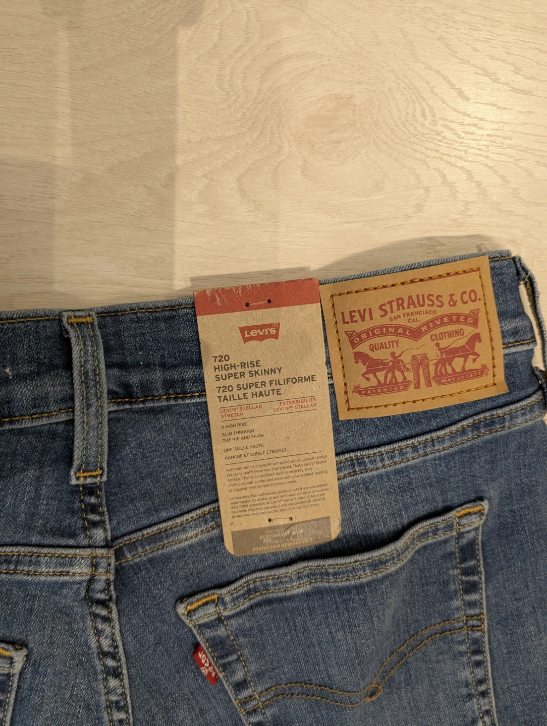 Levi's 720 High Rise Super Skinny Jeans Size 31/30