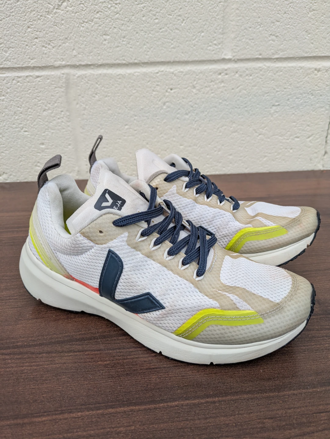 Veja Running Shoes White/Neon Yellow - photo 3