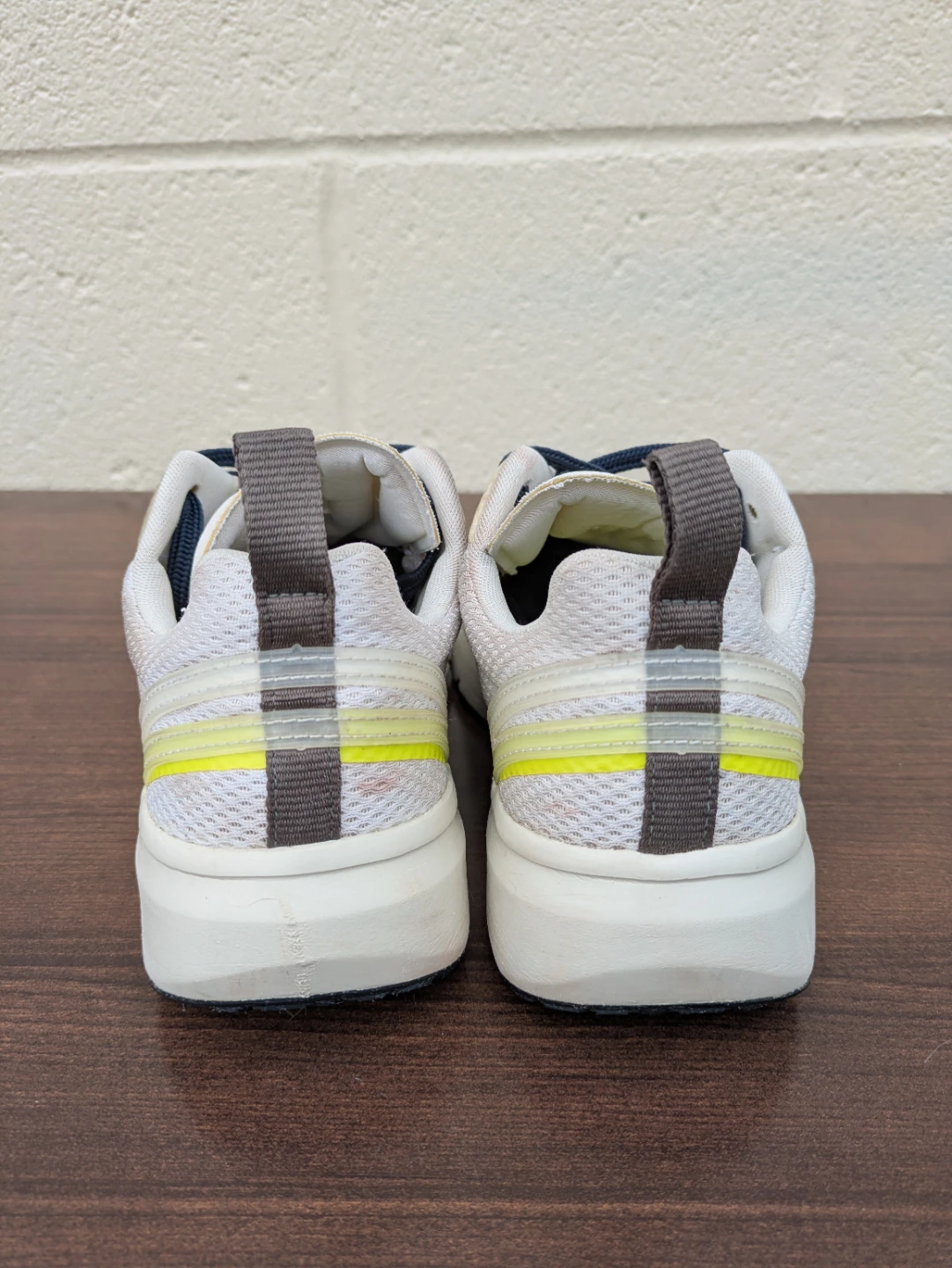 Veja Running Shoes White/Neon Yellow - photo 4