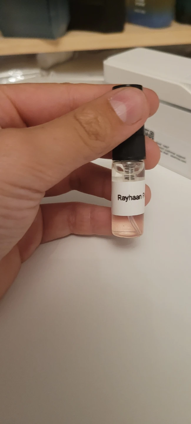 Assorted Perfume Samples - VersaceDylanBlue& more - photo 2