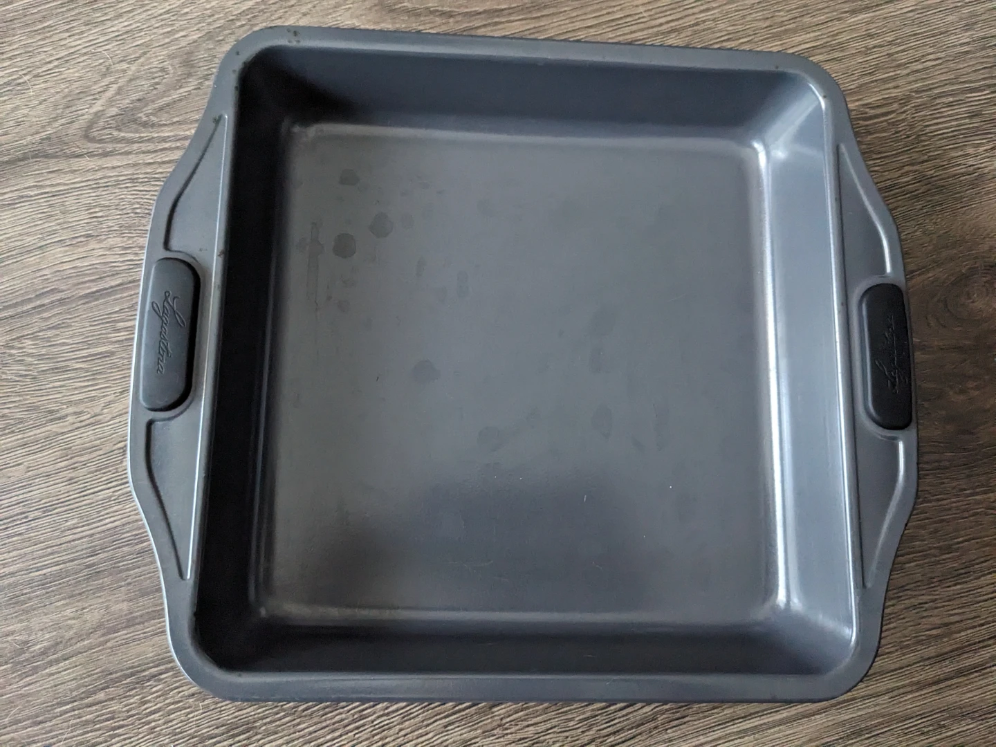 NON-STICK CAKE PAN