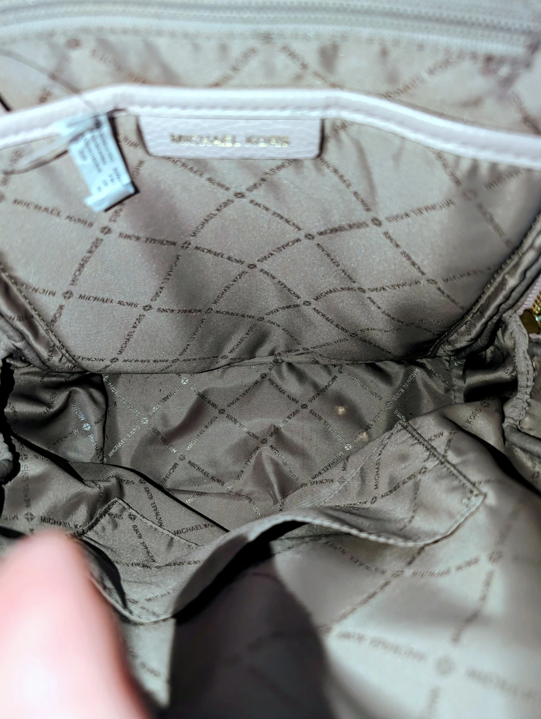 Authentic Michael Kors "Erin" Backpack - photo 5
