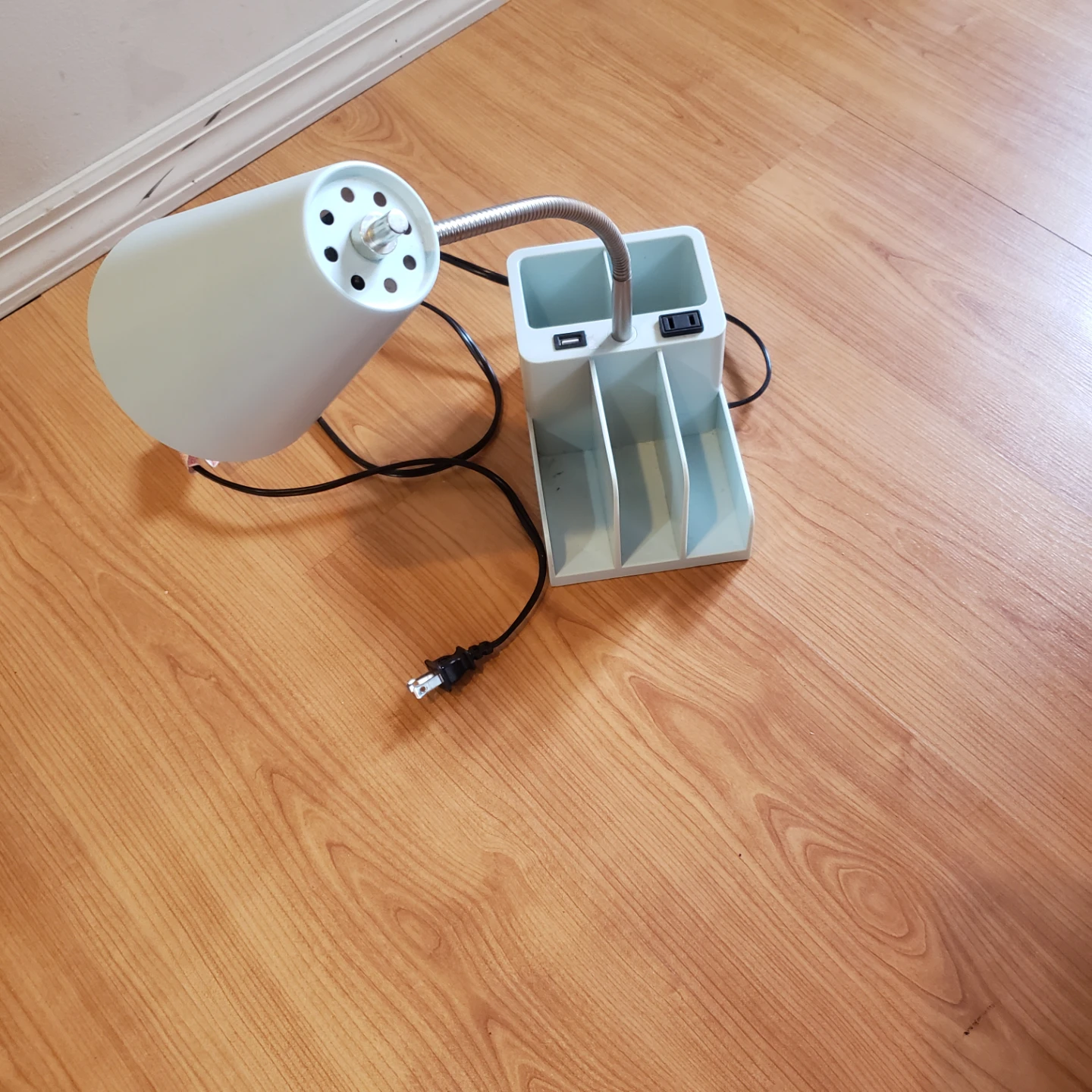 Desk Lamp with Organizer Base - photo 2