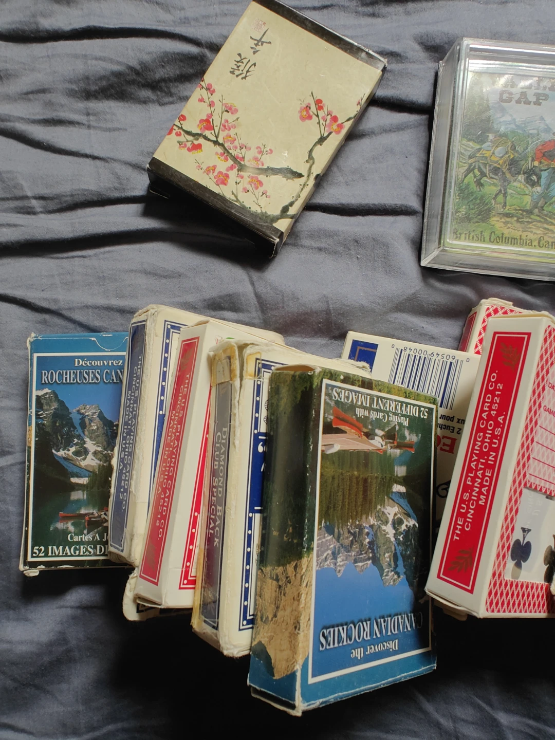 Assorted Canadian-themed Playing Cards - photo 4