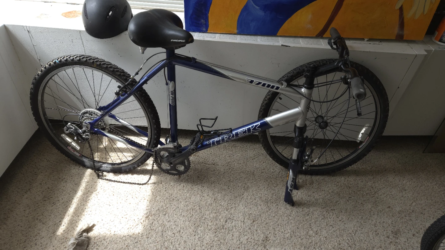 Trek 3700 Mountain Bike for parts