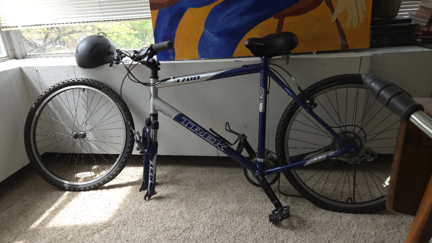 Trek 3700 Mountain Bike for parts - photo 3