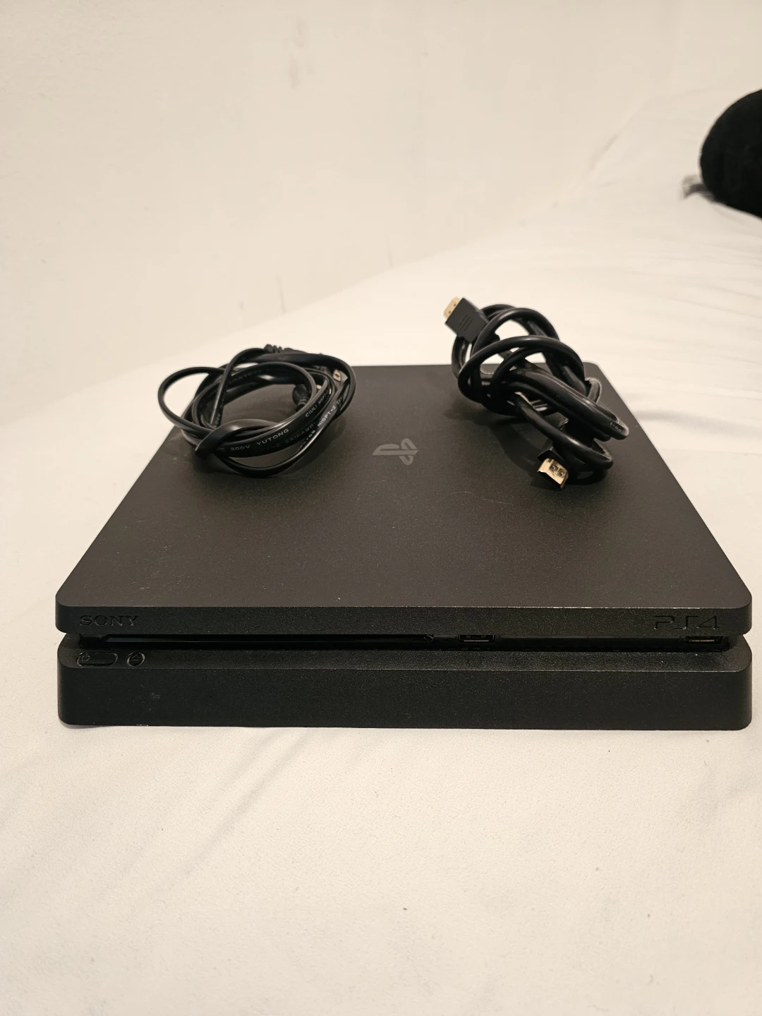 PlayStation 4 Slim 1TB Console, 1 GAME AND CABLES