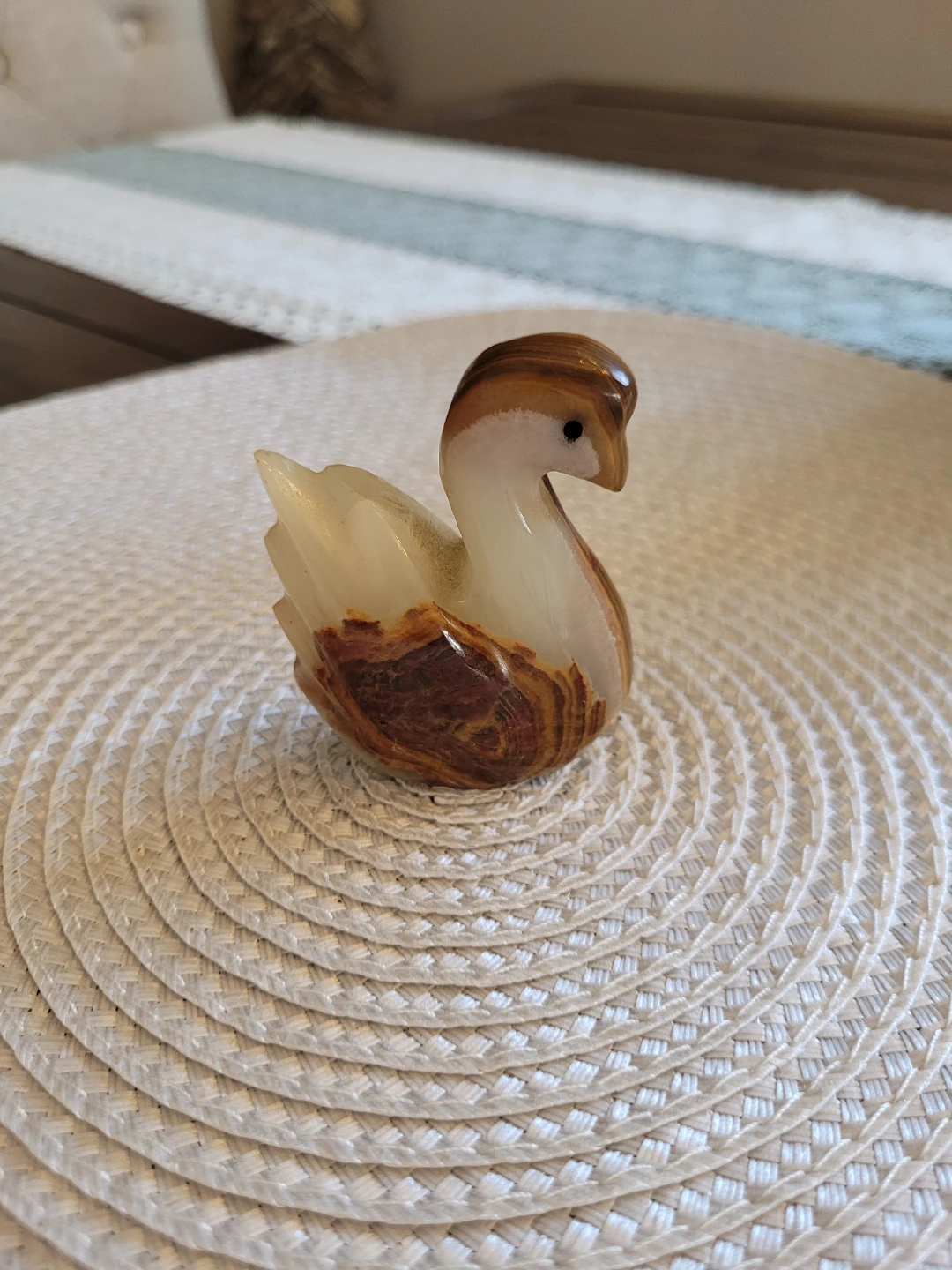 🦢 Vintage Stone Swan Figurine – Gorgeous Natural Patterning