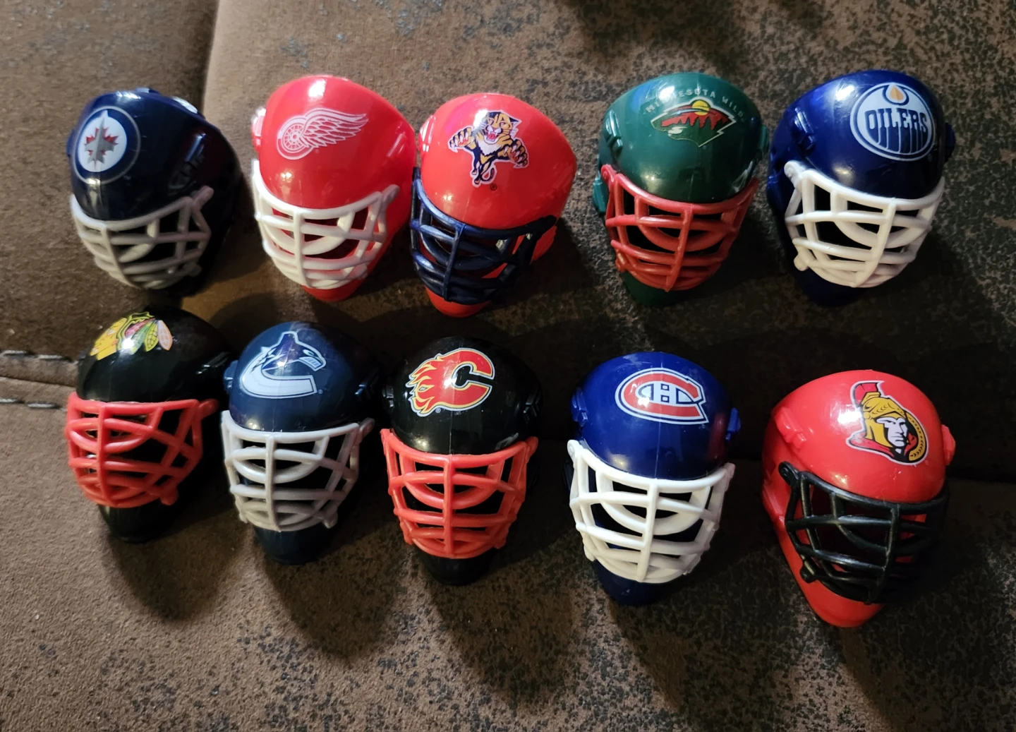 $5 each NHL Franklin mini helmets - photo 3